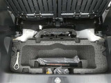 【車載工具】タイヤ交換には必需品ですね!万が一に役立つ工具です。緊急時に備え、使い方をしっかり覚えておきましょう。
