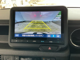 【バックカメラ】運転が苦手な方も車庫入れラクラクです!ギアをリバースに入れれば自動的に切り換わりますので、面倒な操作は不要です♪狭い駐車場もお車を傷つけず安心ですね!