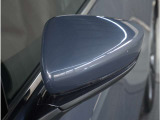 【ドアミラーウインカー】格好良さだけではなく対向車両からの視認性もよく安全に走行する為の安全装備のひとつです。