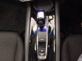 オートマチックシフトレバーは、手になじみ操作しやすい形状で安全運転にもつながります♪