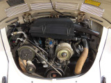 光岡自動車グループは全国主要都市に正規輸入車ディーラー網を展開しています。
