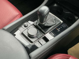 マツダこだわりの6速ATミッション!電動パーキングブレーキ・オートホールド機能搭載しております!