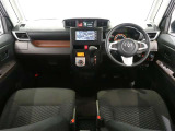 見通しのよいすっきりとした視界で、誰でも運転しやすいです。運転のしやすさは疲れにくさにも繋がりますよ♪