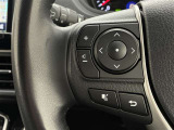 運転中、オーディオの操作をしてて、ハッとしたことはありませんか?ステアリングスイッチは、運転中でもハンドルでオーディオの操作が可能です。安全なドライブをサポートします。