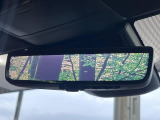 【デジタルインナーミラー】後席の大きな荷物や同乗者で後方が確認しづらい時でも安心!カメラが撮影した車両後方の映像をルームミラー内に表示。クリアな視界で状況の確認が可能です!