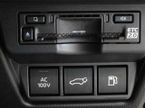 非常時やキャンプなどに役立つAC100Vコンセント付きです。ETCも装備してます。