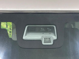 【スズキ セーフティサポート】走行中に前方の車両等を認識し、衝突しそうな時は警報とブレーキで衝突回避と被害軽減をアシスト。より安全にドライブをお楽しみいただけます。
