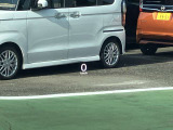 ヘッドアップディスプレイ(HUD)付いています♪運転席前のガラスに現在の走行速度が表示されますよ♪