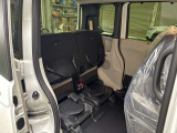 チップアップ機能は荷室が開けれない場面や背の高いお荷物を積みたい時などに便利な機能となっております。
