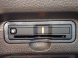 ■【ETC車載器】が装備されています。セットアップをしてお渡しとなり、ETCカードを差し込むだけで高速道路の利用が可能です。