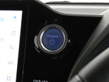 キーを取り出さずにドアを施錠&解錠。クルマの始動も可能です。