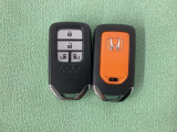 スマートキー付きですからドアロックの開閉およびエンジンスタートが楽々です。電動スライドドアの開け閉めもボタンで操作できます。スペアキーも同じものを用意しております。
