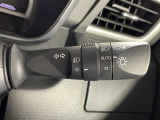 【オートライト(AUTO)】外の明るさをシステムが感知して、自動でヘッドライトが点灯します!ヘッドライトをつけ忘れを防ぐ便利機能です。