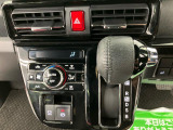 3.「認定中古車カルテ」は、走行距離や修復歴に加えてキズ・凹みの有無・状態や消耗品の交換、過去の整備状況がわかります。