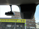 ヒヤッとした時も安心の追突被害軽減ブレーキ&ドライブレコーダー装備しております(^^♪