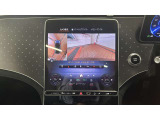 バックカメラにより駐車時の後方確認も楽にできます。
