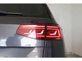 LEDテールランプの為、後続車からの視認性を高めています。