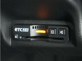 ◆ETC2.0装着◆進化したドライブ体験。料金収受システムだけだったETCが生まれ変わって、高速道路を賢く使うETC2.0に進化しました。多彩な情報サービスが便利で快適なドライブ体験を提供します。