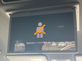 【12.8型フリップダウン】大画面モニターで後席でもエンタメをお楽しみいただけます。家族や友人とお出かけする機会が多い方に大人気です♪