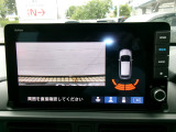 後方確認はオマカセのリアカメラ付です。雨天時や夜間のバック駐車時などで特に視界の安全確認に役立ちます。