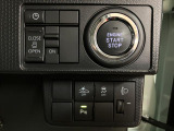 プッシュボタンスタートなどのスイッチ類は集約されていますので扱いやすいですよ♪