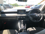 【インパネ全体】手が届きやすく、どなたでも運転しやすいです。シンプルで使いやすい設計になっています!
