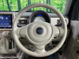 【純正革巻きステアリング】上質な革を使用することで、手にしっかり馴染みとても運転しやすいハンドルです♪