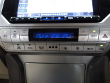 車内の温度管理に便利なオートエアコン☆