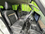 運転席シート廻りは使用感も少なく、良好な状態となっています。丁寧に使われていたことがよくわかりますね。