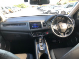 【インパネ全体】手が届きやすく、どなたでも運転しやすいです。シンプルで使いやすい設計になっています!