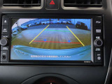 バックカメラ付き☆バックする際に後方の様子をナビモニターに表示してくれます!運転席にいながら、後方確認が出来るので、バック駐車がスムーズに行えます◎