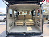 積み下ろしのしやすいデッキにはたっぷりと荷物を積み込んでいただけます。遊びから仕事まで、様々なシーンで頼れます♪