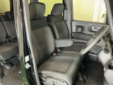 当車両は、次のお客様に気持ちよくお乗りいただくため、専門スタッフによる【徹底シートクリーニング】を施工済みです!