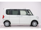 県内13店舗にて常時500台以上ダイハツ車を展示中です。見て、触って、納得のいく一台をぜひ見つけてください。