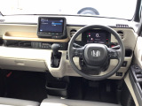 室内も綺麗なお車です
