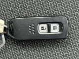 ●仕入れ段階で徹底したチェックを行い、厳しい審査にパスした車だけを展示・販売しています。弊社ではこれをプロチェックと呼び、数十の独自チェック項目に基づき、車の状態を調べ上げています。