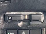 ETC車載器付。ETCが使用可能な道路通行料はキャッシュレスでスマートに走行できます。再セットアップして納車致します。