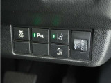 ◆両側電動スライドドア◆狭い駐車場でも乗り降りが楽々♪お子様が隣の車にドアを当ててしまう心配もございません!小さなお子様連れの方もこれで安心。