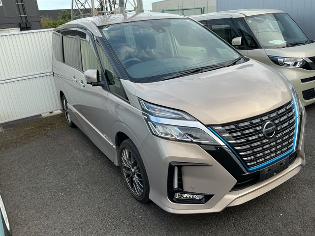 日産 セレナ 