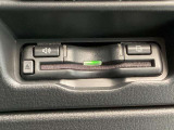 ETCももちろん搭載。いちいち料金所で停車する必要なんて当然ないです。スムーズにストレスなくドライブをお楽しみください。(※支払総額にセットアップ費用は含まれておりません。)