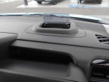 ヘッドアップディスプレイで運転に集中できます。