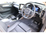 XC40 Ultra B3/社用車/初度登録2026年5月/走行距離300キロ/サンドデューンM/チャコール本革/クリスタルシフト/harman/kardon