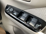運転席オートが付いたパワ-ウインドスイッチです。