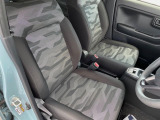 運転席シート廻りは使用感も少なく、良好な状態となっています。丁寧に使われていたことがよくわかりますね。