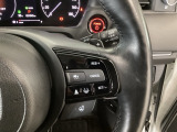 【アダプティブ・クルーズ・コントロール】予め設定した車速内でクルマが自動的に加減速。 前走車との適切な車間距離を維持しながら追従走行し、高速道路でのドライバーの疲労を軽減してくれる嬉しい機能付♪