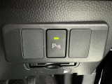 コーナーセンサーを車の前後に装備。障害物までの距離に応じて警告音を変えてお知らせ。縦列駐車時や駐車場・車庫などでの取り回しをサポートします。詳細は販売店スタッフまでおたずねください。