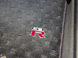 有線での充電も可能でございます。ぜひご活用くださいませ!
