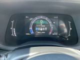メーター内のディスプレイには運転をサポートするさまざまな情報を表示。