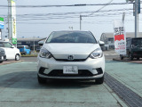 LEDヘッドライト装着車なので、夜間走行も明るく安全な走行をサポートいたします