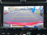 【バックカメラ】駐車時に後方がリアルタイム映像で確認できます。大型商業施設や立体駐車場での駐車時や、夜間のバック時に大活躍!運転スキルに関わらず、今や必須となった装備のひとつです!